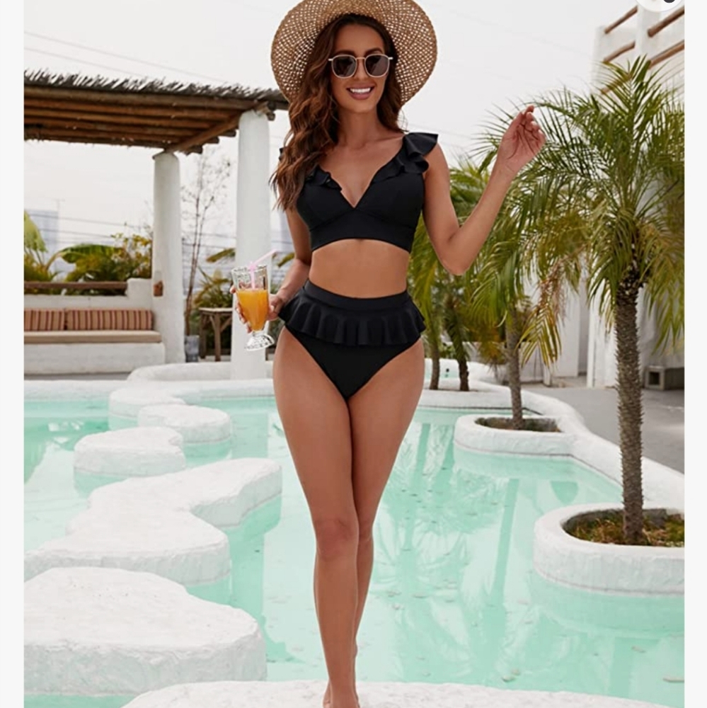 Blooming Jelly Women's High Waisted Bikini Set with Ruffle 2 piece Size Large Ne